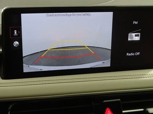 Used 2024 Genesis G70 2.5T image 10