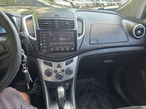 Used 2016 Chevrolet Trax LT FWD image 16