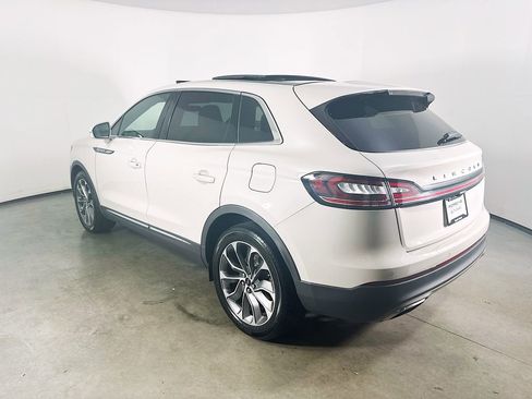 Used 2021 Lincoln Nautilus Reserve FWD image 3