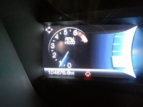 Used 2018 Ford Fusion Titanium image 16