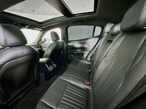 Used 2023 Maserati Grecale Modena image 24