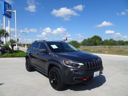 Used 2019 Jeep Cherokee Trailhawk
