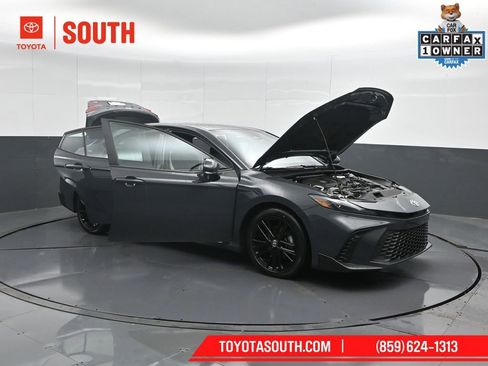 Used 2025 Toyota Camry SE FWD image 56