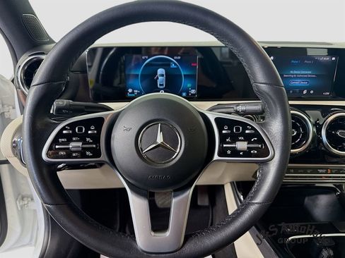 Used 2019 Mercedes-Benz A 220 image 12