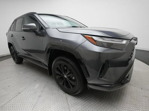 Used 2025 Toyota RAV4 SE AWD/4WD image 35
