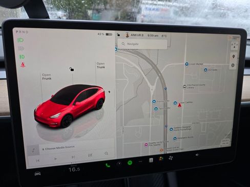 Used 2023 Tesla Model Y Long Range image 33