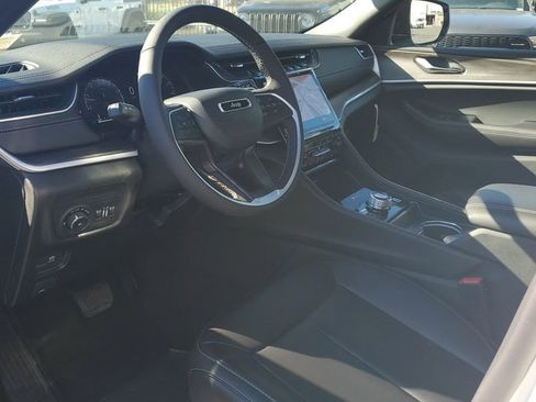 New 2025 Jeep Grand Cherokee Limited image 21