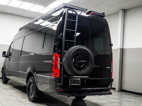 Used 2022 Mercedes-Benz Sprinter 2500 image 11
