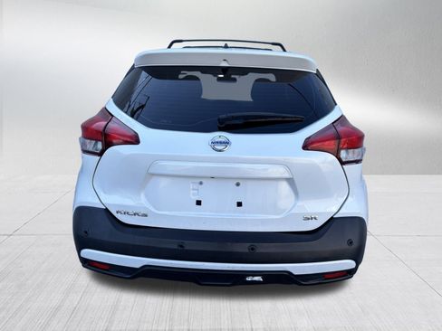Used 2020 Nissan Kicks SR w/ Exterior Package image 6