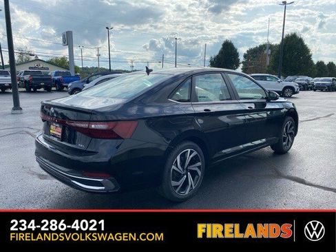 New 2026 Volkswagen Jetta SEL image 9