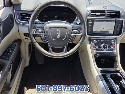 Used 2020 Lincoln Continental w/ Premium Package FWD image 11