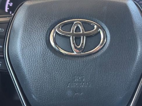Used 2023 Toyota Camry SE FWD image 13