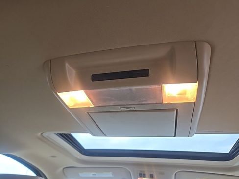 Used 2013 Chevrolet Tahoe LTZ image 39