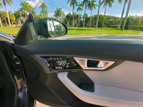 Used 2016 Jaguar F-TYPE Coupe RWD image 31