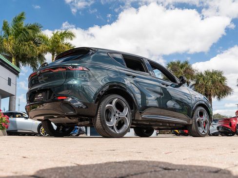 New 2026 Alfa Romeo Tonale Veloce w/ Quick Order Package 23H Volce image 9