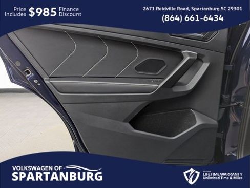 Used 2024 Volkswagen Tiguan SEL R-Line image 5