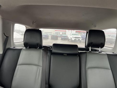 Used 2017 Toyota 4Runner SR5 Premium image 24