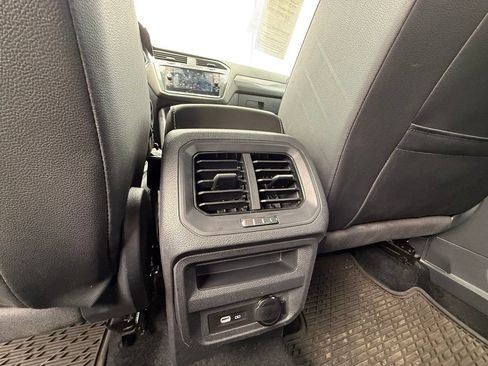 Used 2024 Volkswagen Tiguan SE R-Line FWD image 20