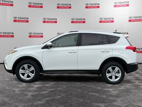 Used 2014 Toyota RAV4 XLE AWD/4WD image 8