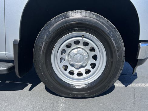 Used 2022 Chevrolet Silverado 1500 LT image 11