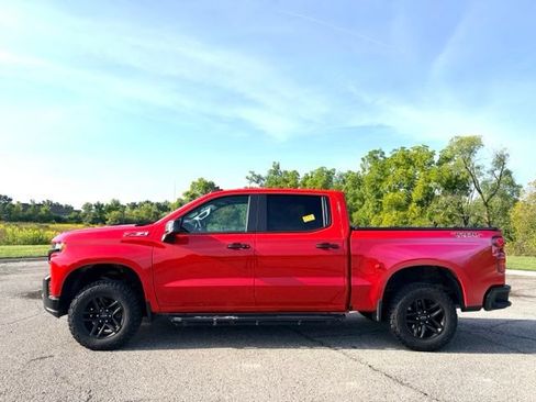 Used 2020 Chevrolet Silverado 1500 LT Trail Boss AWD/4WD image 2