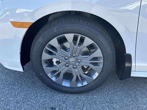New 2026 Honda Odyssey Touring image 32