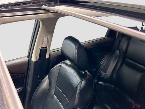 Used 2023 Nissan Rogue SL w/ SL Premium Package image 20