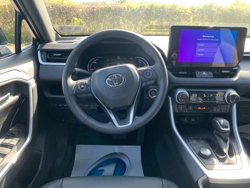 Used 2024 Toyota RAV4 XSE w/ Weather Package AWD/4WD image 17