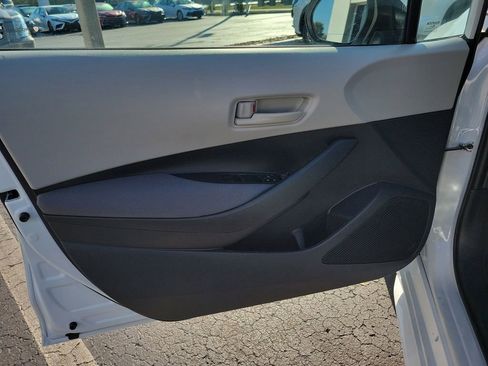 Used 2023 Toyota Corolla LE image 19