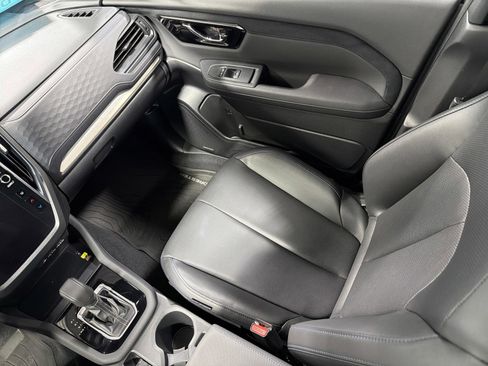 Used 2025 Subaru Forester Limited image 11