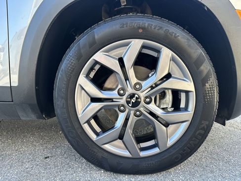 Certified 2024 Kia Seltos S FWD image 18