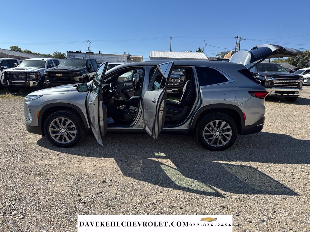 Used 2026 Buick Enclave Preferred w/ Power Package FWD image 33