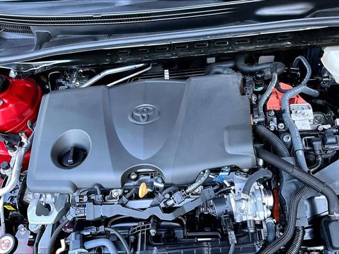 Used 2025 Toyota Camry SE w/ Convenience Package FWD image 32