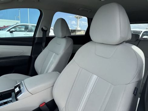 Used 2025 Hyundai Tucson SEL FWD image 13