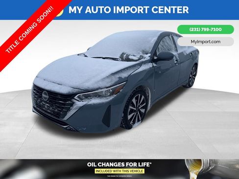 Used 2025 Nissan Sentra SV w/ SV Premium Package image 3