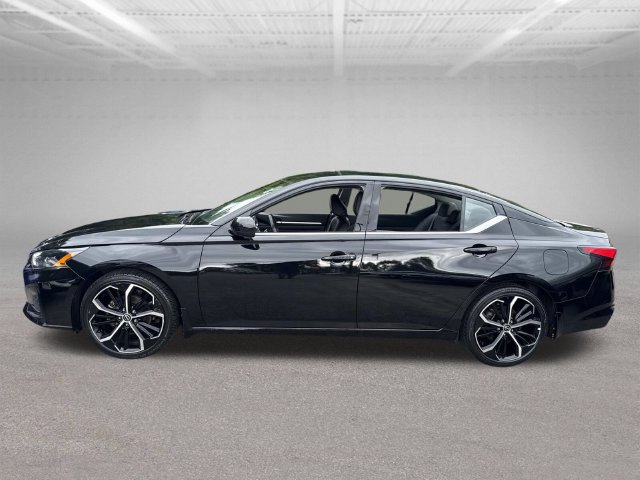 Used 2024 Nissan Altima 2.5 SR FWD image 12