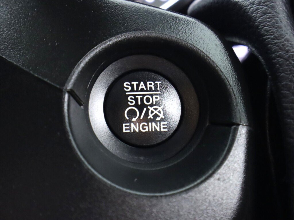 Used 2019 Jeep Compass Latitude AWD/4WD image 24