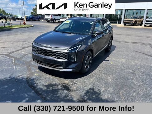 Certified 2026 Kia Sportage LX FWD image 3