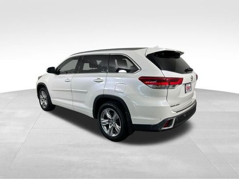 Used 2017 Toyota Highlander Limited w/ Protection Package #3 AWD/4WD image 4