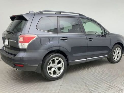Used 2018 Subaru Forester 2.5i Touring image 2