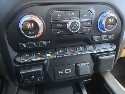 Used 2021 GMC Sierra 1500 SLT w/ SLT Premium Plus Package image 12