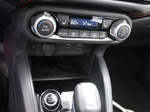 New 2025 Nissan Versa SR w/ Trunk Package FWD image 16