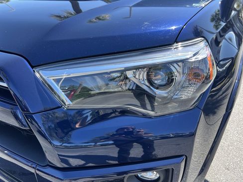 Used 2022 Toyota 4Runner TRD Sport w/ Technology Package RWD image 6