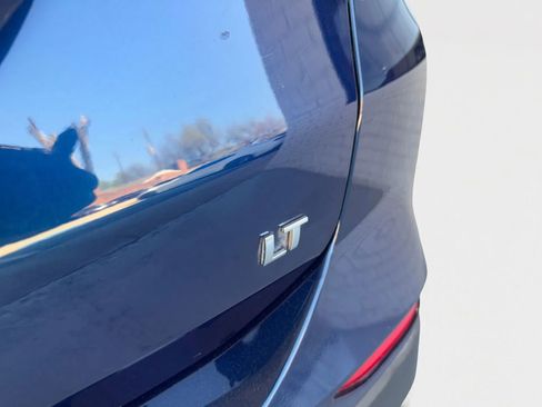 Used 2023 Chevrolet Equinox LT w/ Driver Convenience Package image 9