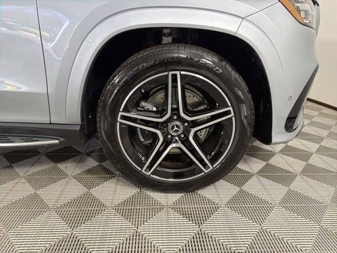 New 2026 Mercedes-Benz GLS 450 4MATIC image 9