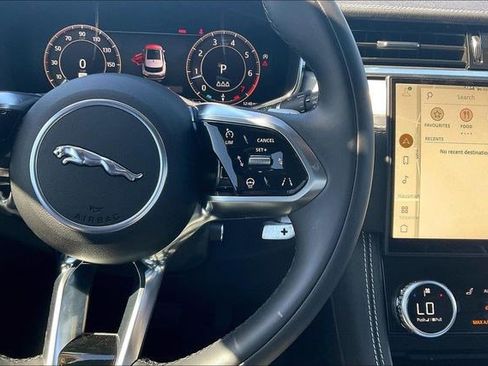 Used 2024 Jaguar F-PACE R-Dynamic S image 23