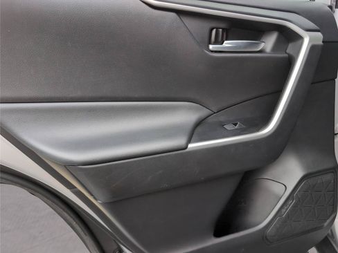 Used 2024 Toyota RAV4 XLE FWD image 32