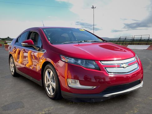 Used 2013 Chevrolet Volt w/ Enhanced Safety Package 1 FWD image 2