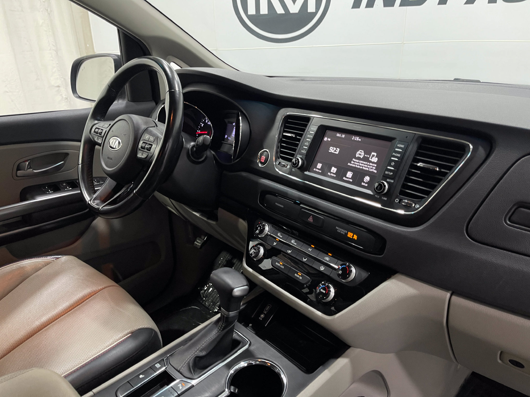 Used 2020 Kia Sedona EX FWD image 18