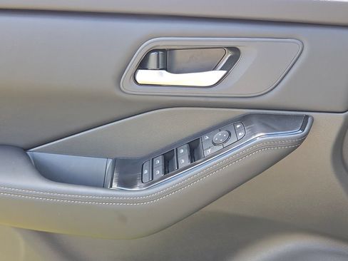 New 2026 Nissan Rogue SV FWD image 26